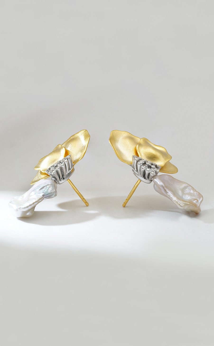 ゴールデンペタルパールピアス | PRINCESS NEW YORK